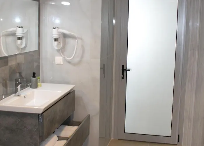 Aparthotel Maria - Mola *