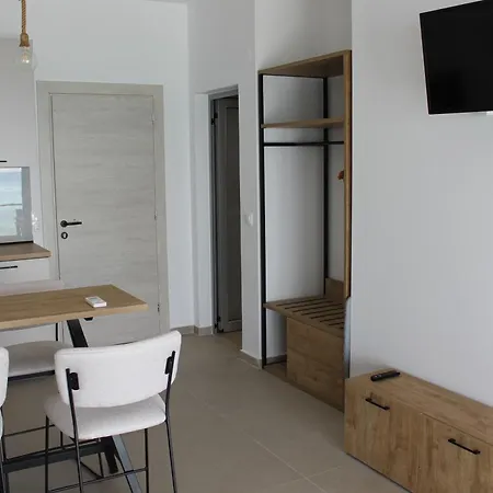 Maria - Mola Ξενοδοχείο με διαμερίσματα *