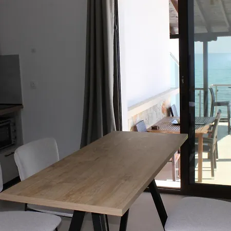 Ξενοδοχείο με διαμερίσματα Maria - Mola Κασσάνδρα